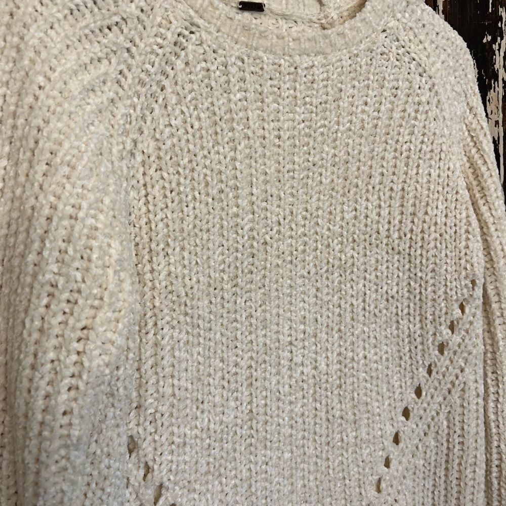 NWT Poof chenille cable knit sweater. Size XL. Soft cozy. Winter white. Women - Picture 2 of 9